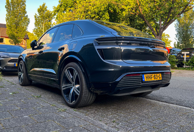 Porsche Macan EV Turbo