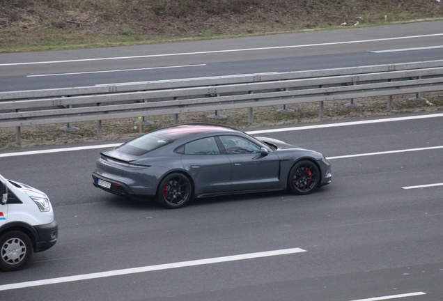 Porsche Taycan GTS