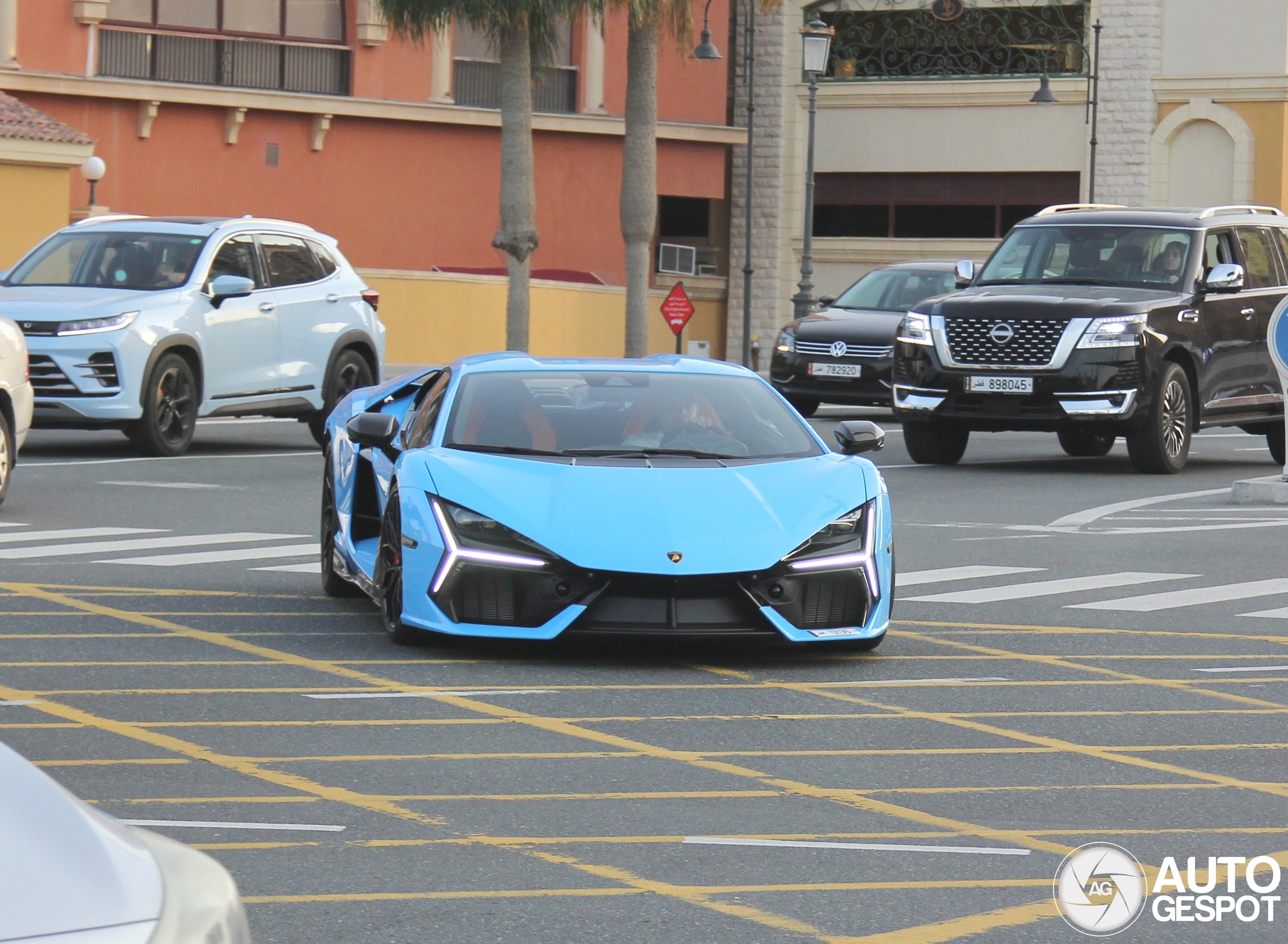 Lamborghini Revuelto