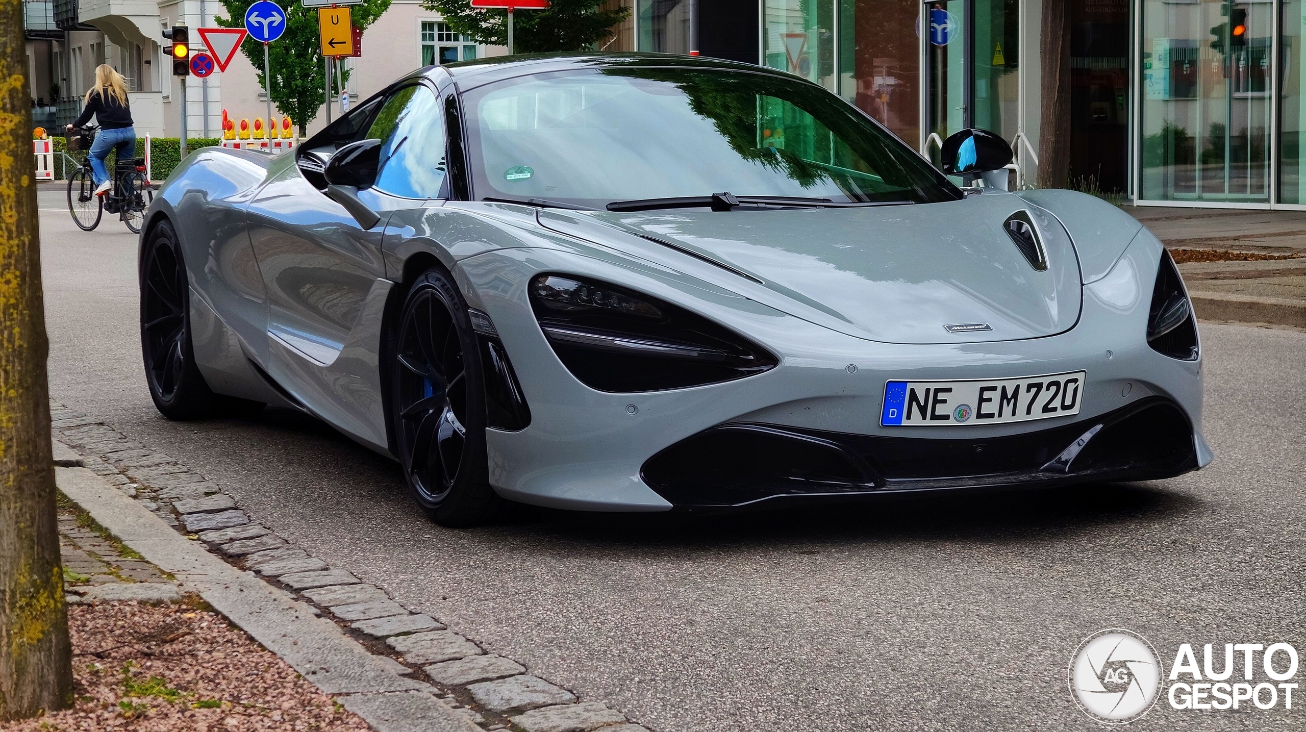 McLaren 720S Spider