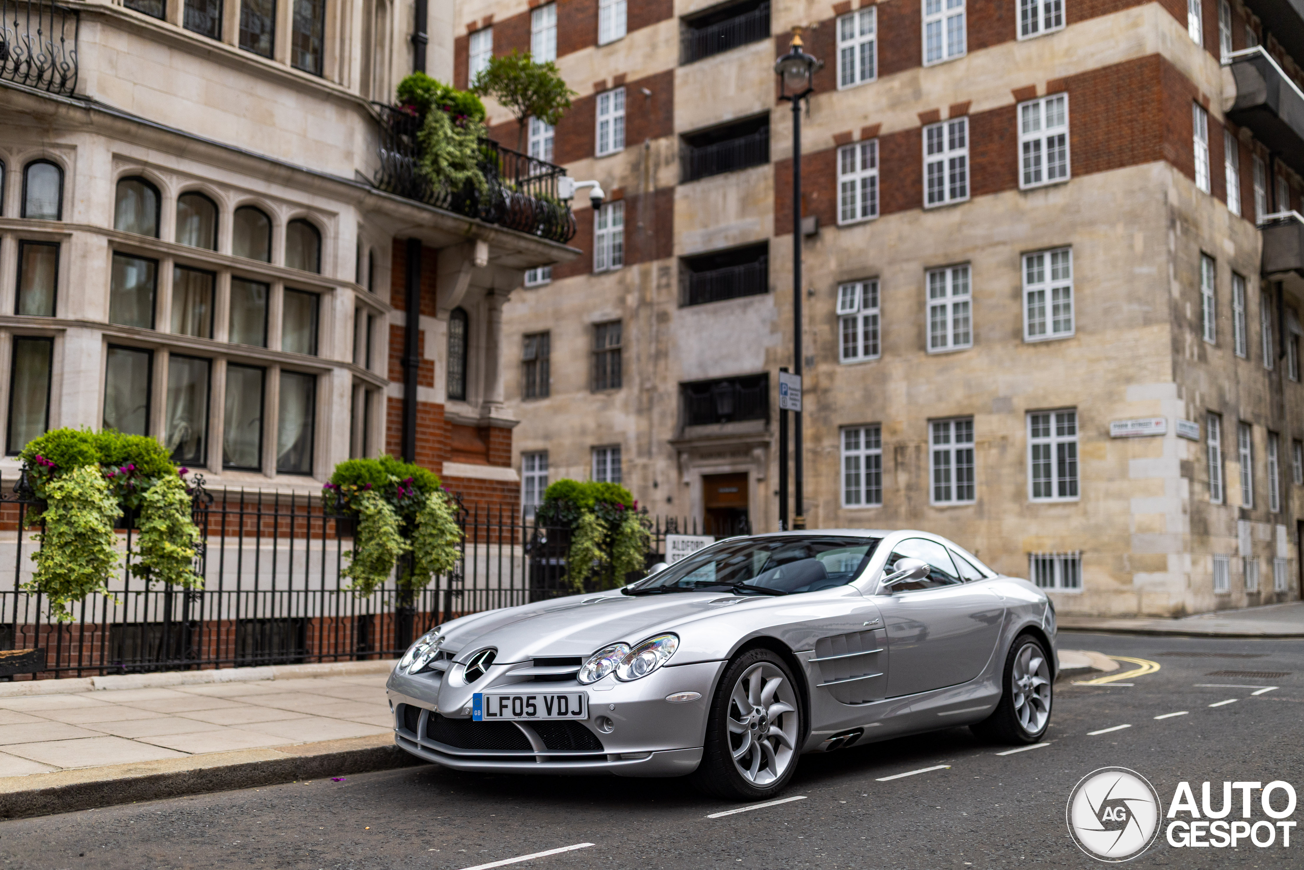 Mercedes-Benz SLR McLaren