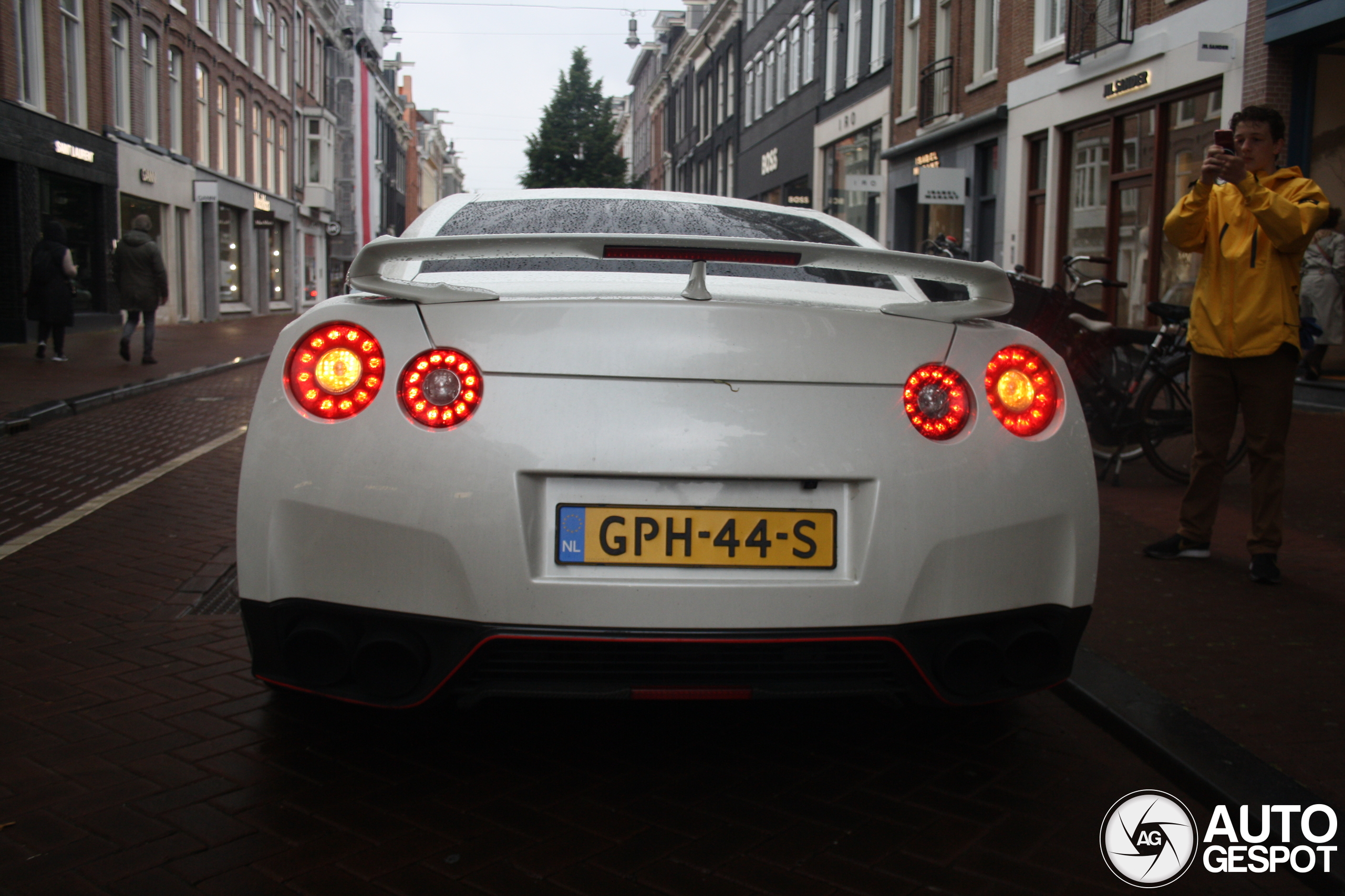 Nissan GT-R 2012