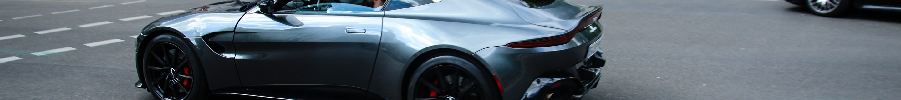 Aston Martin V8 Vantage 2018