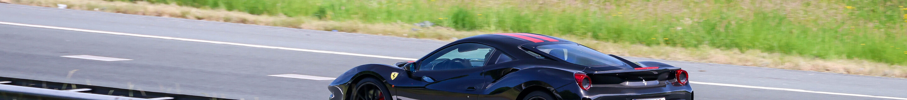 Ferrari 488 Pista