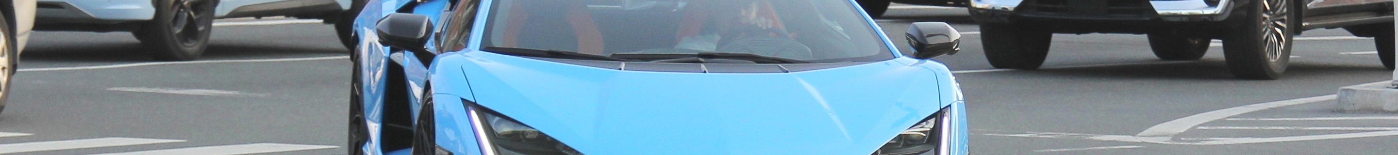 Lamborghini Revuelto