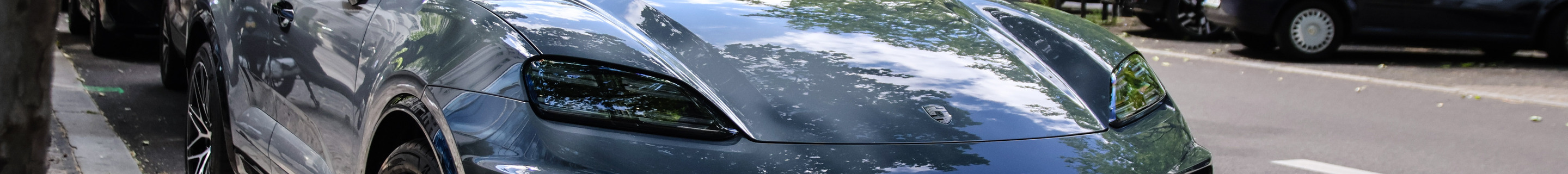 Porsche Macan EV Turbo