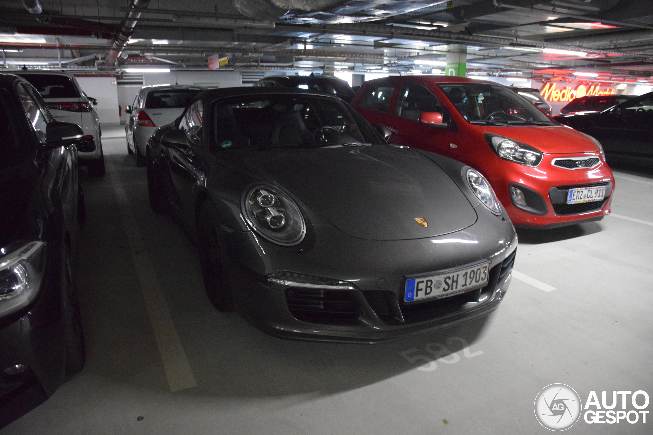 Porsche 991 Carrera 4 GTS Cabriolet MkI