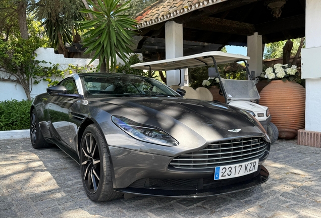Aston Martin DB11 V8