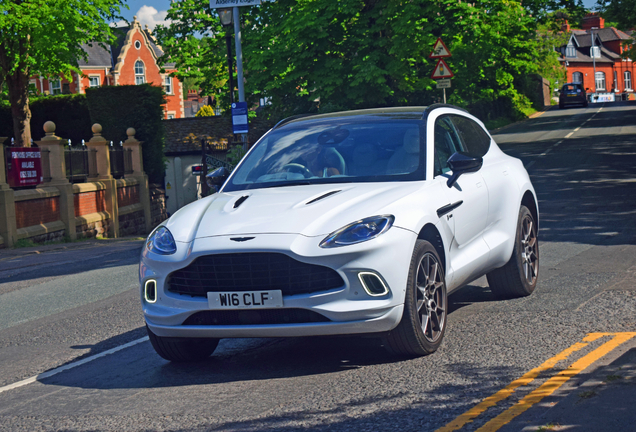 Aston Martin DBX