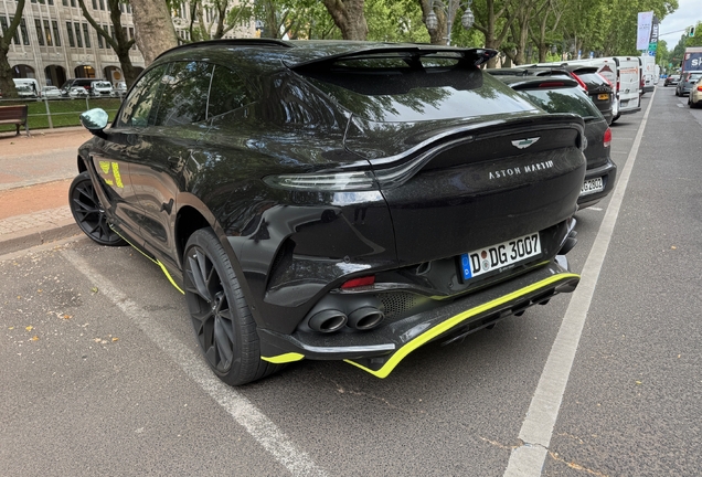 Aston Martin DBX707