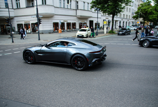 Aston Martin V8 Vantage 2018