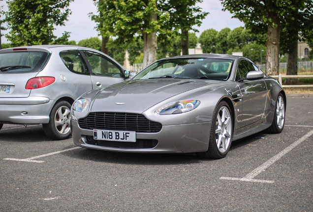 Aston Martin V8 Vantage