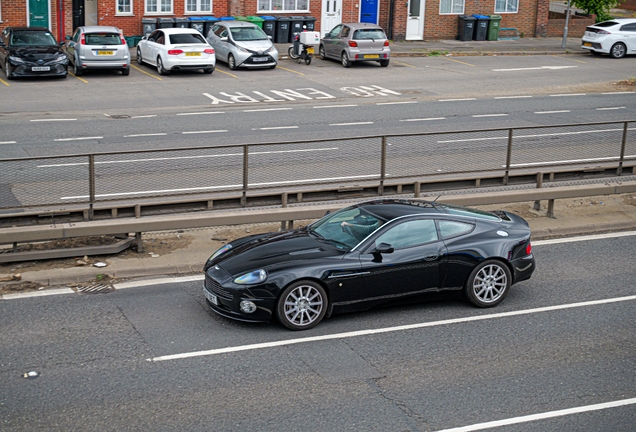 Aston Martin Vanquish S