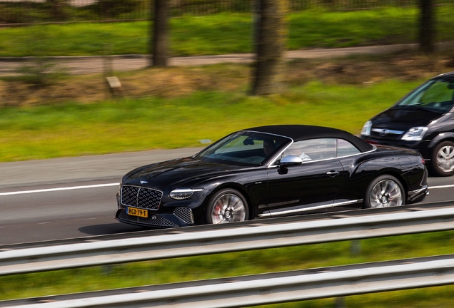 Bentley Continental GTC Mulliner 2025