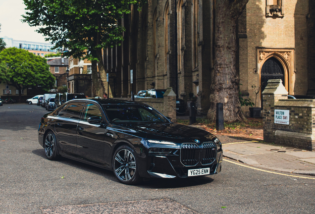 BMW M760e xDrive