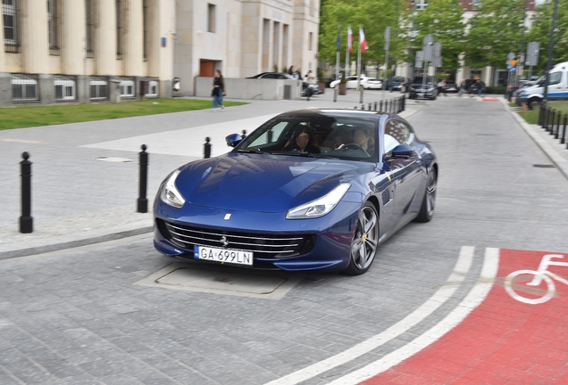 Ferrari GTC4Lusso