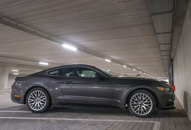 Ford Mustang GT 2015