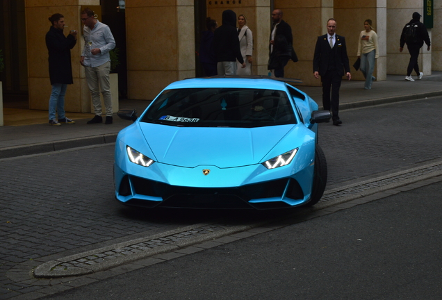Lamborghini Huracán LP640-4 EVO