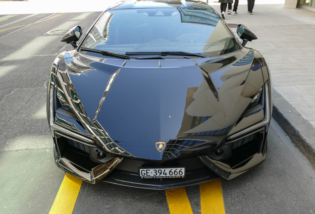 Lamborghini Revuelto
