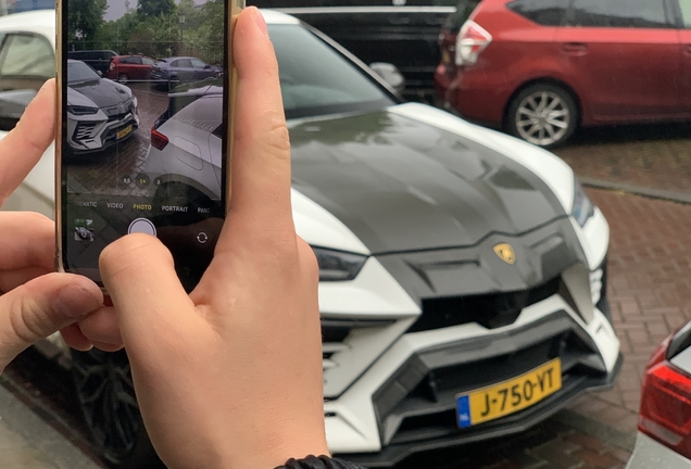 Lamborghini Urus Mansory Venatus