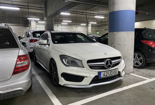Mercedes-Benz CLA 45 AMG C117
