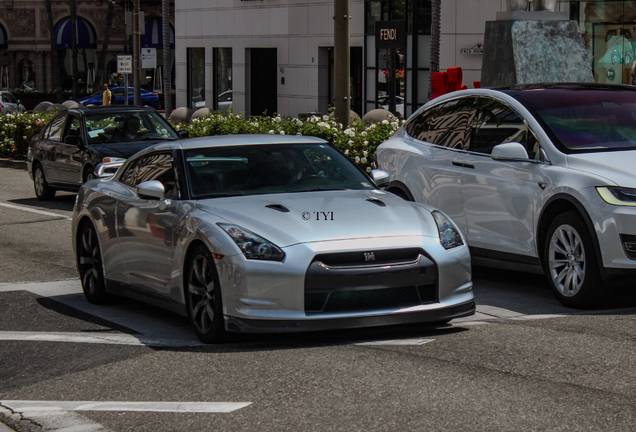Nissan GT-R