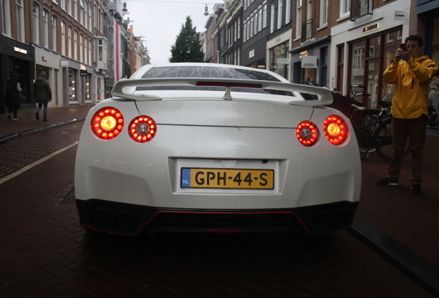 Nissan GT-R 2012