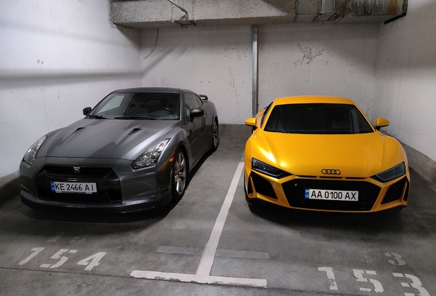 Nissan GT-R
