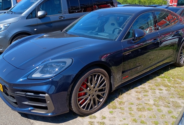 Porsche 972 Panamera Turbo E-Hybrid