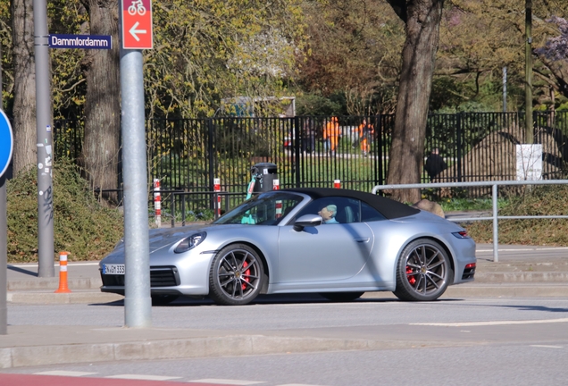 Porsche 992 Carrera 4S Cabriolet