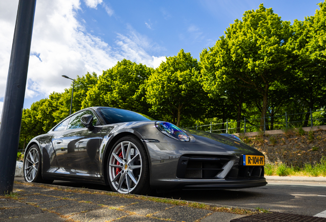 Porsche 992 Carrera GTS