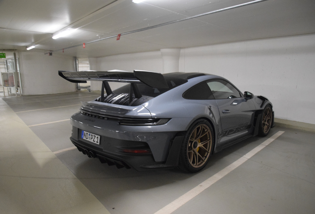 Porsche 992 GT3 RS Weissach Package