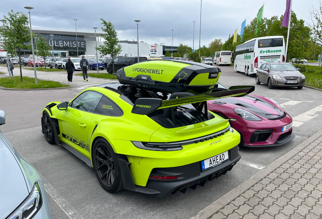 Porsche 992 GT3 RS Weissach Package
