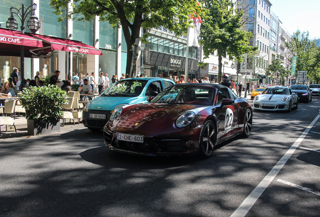 Porsche 992 Targa 4S Heritage Design Edition