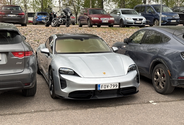Porsche Taycan Turbo