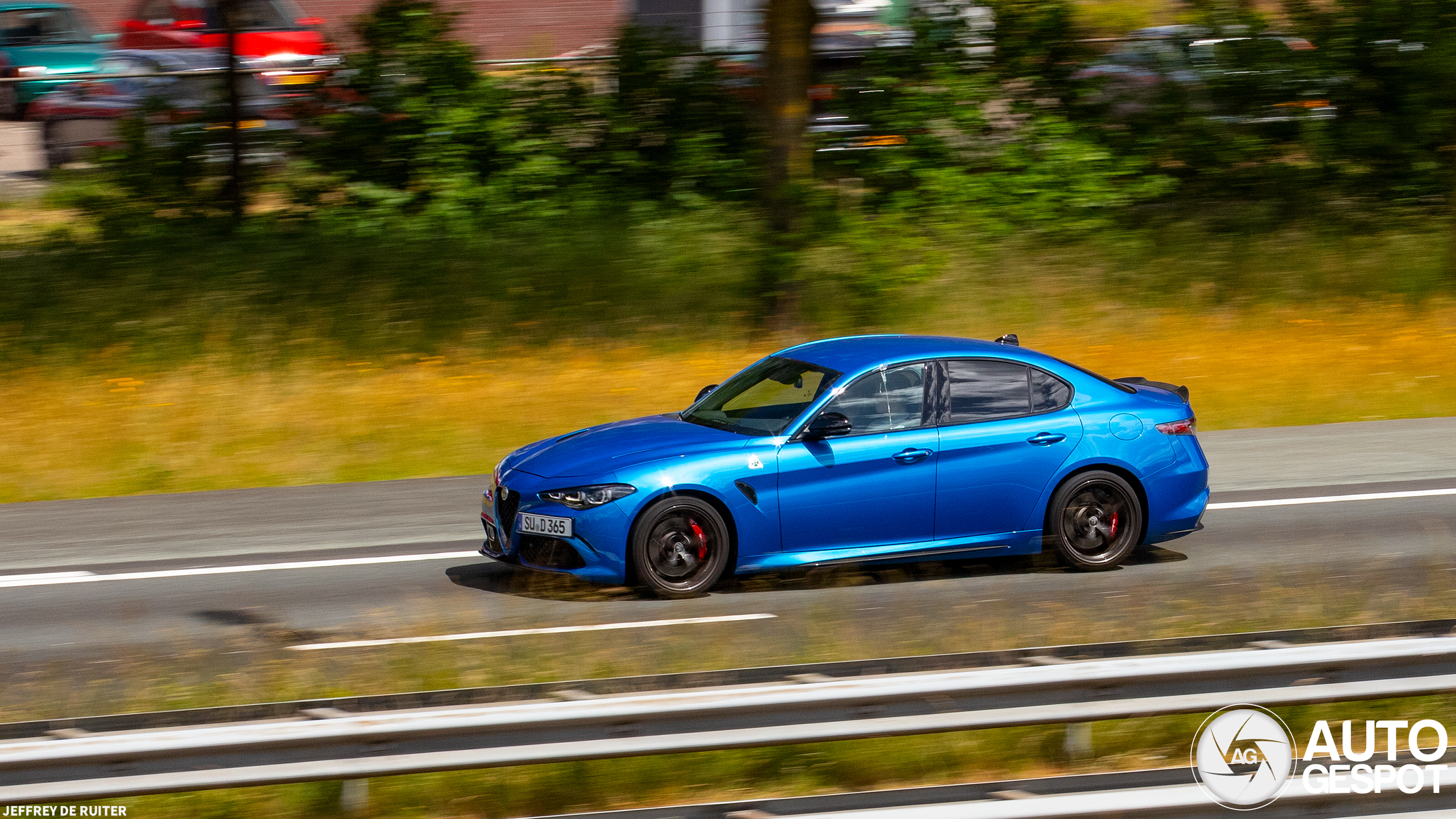Alfa Romeo Giulia Quadrifoglio 2023