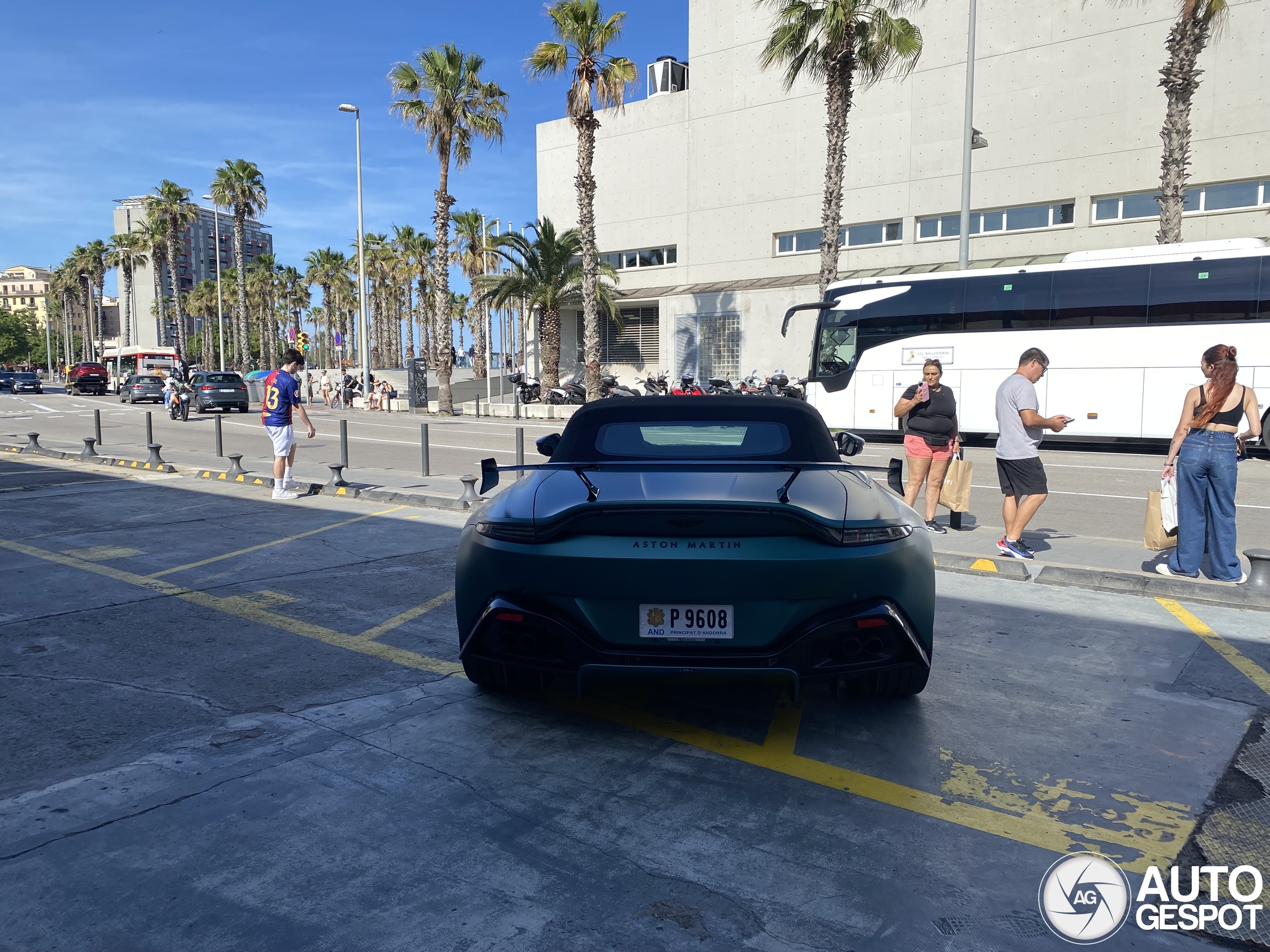 Aston Martin V8 Vantage Formula 1 Edition Roadster