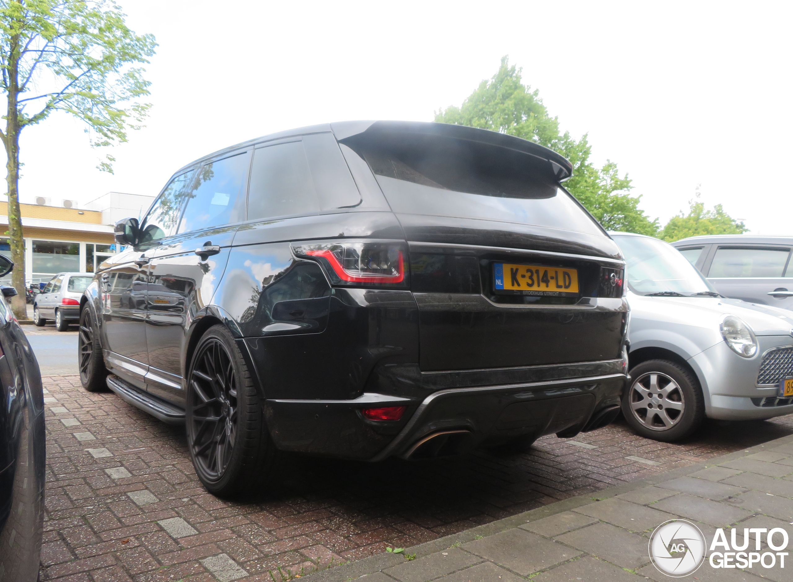 Land Rover Urban Range Rover Sport SVR 2018 Carbon Edition