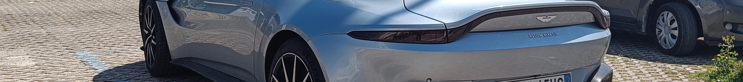 Aston Martin V8 Vantage 2018