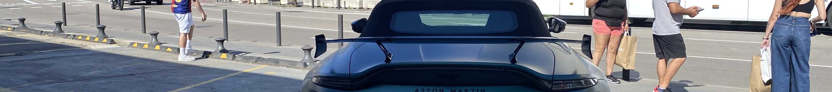 Aston Martin V8 Vantage Formula 1 Edition Roadster