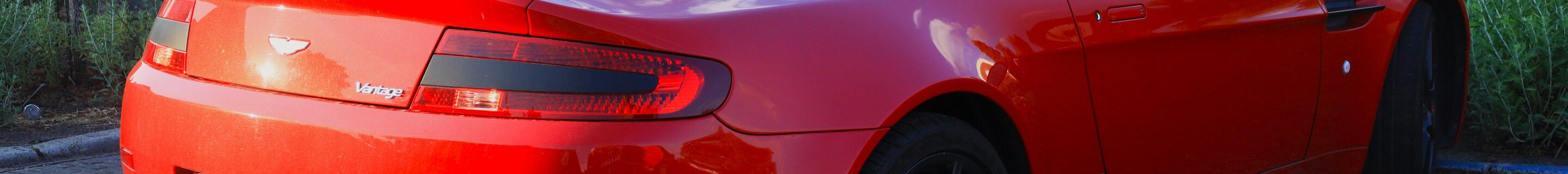Aston Martin V8 Vantage Roadster