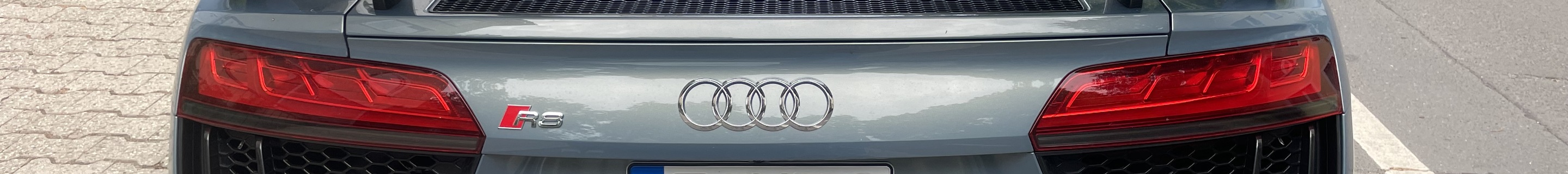 Audi R8 V10 Plus 2015