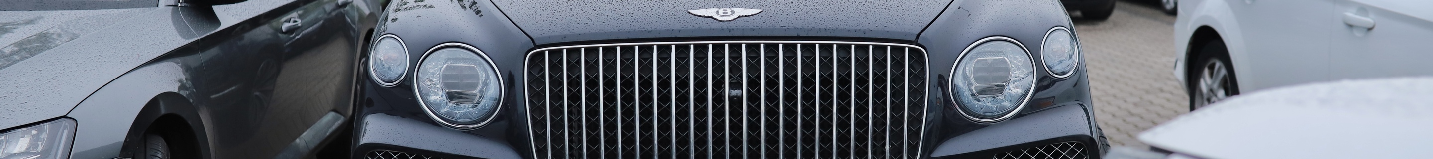 Bentley Bentayga Azure 2024