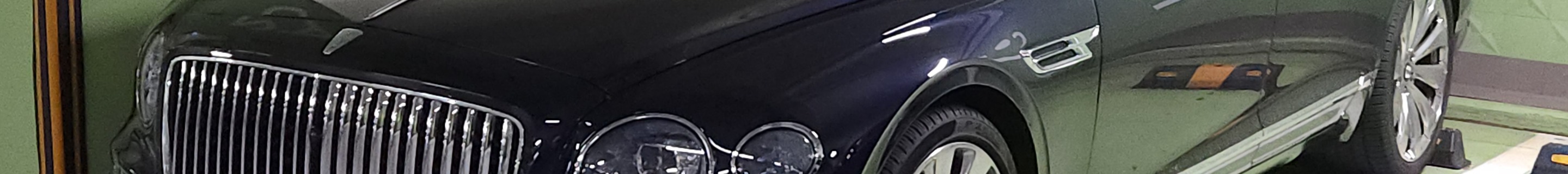 Bentley Flying Spur V8 2021