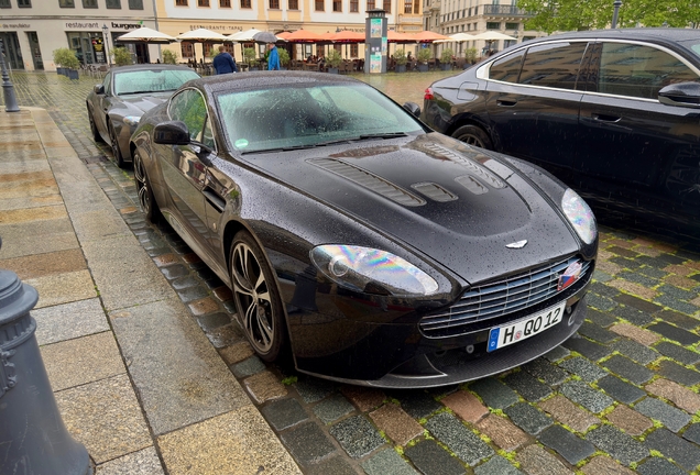Aston Martin V12 Vantage