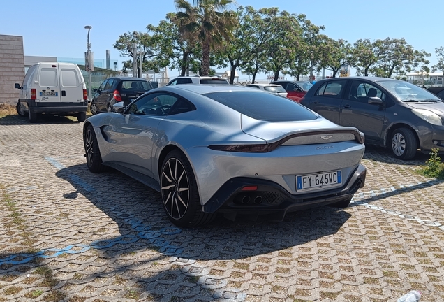 Aston Martin V8 Vantage 2018