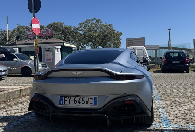 Aston Martin V8 Vantage 2018