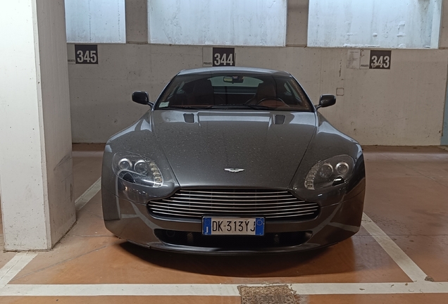 Aston Martin V8 Vantage