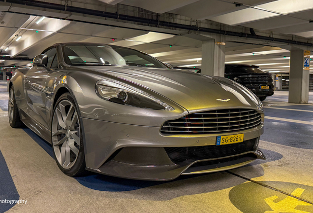 Aston Martin Vanquish Volante