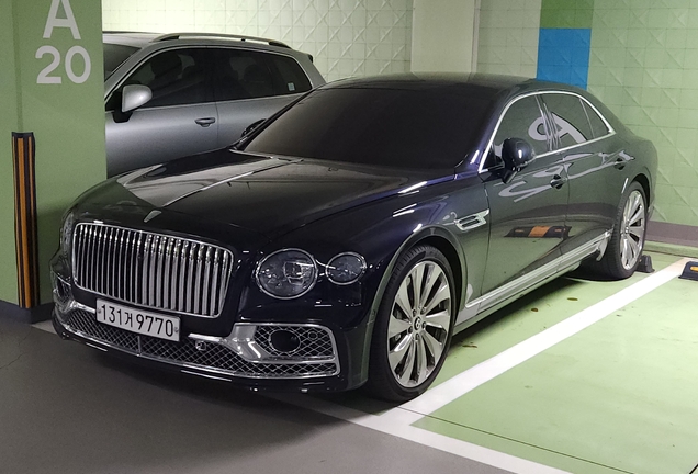 Bentley Flying Spur V8 2021